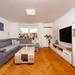 Apartment Nono